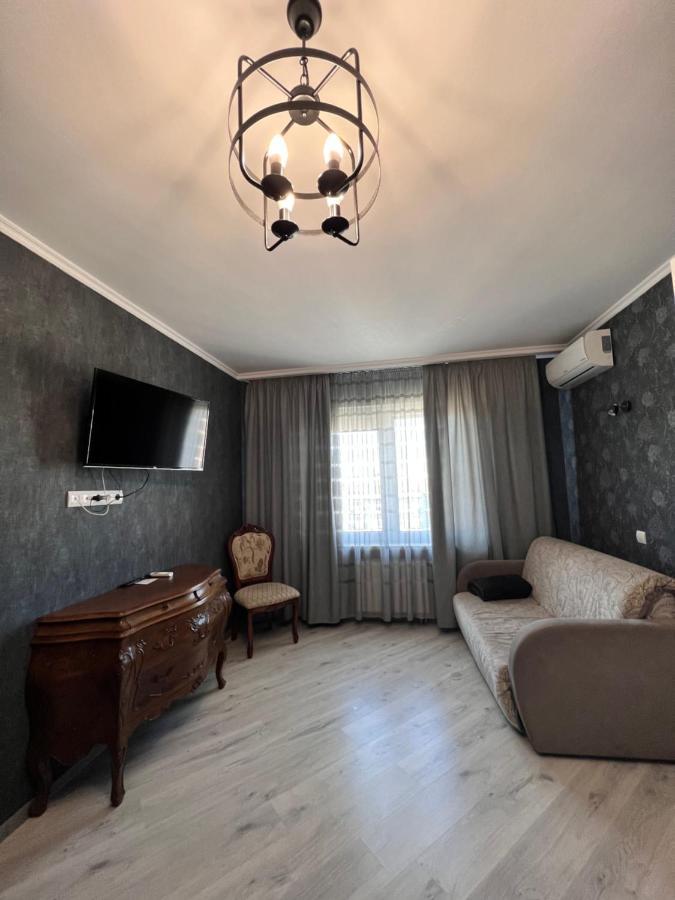 Уютная 1 Комнатная Квартира На Софии Русовой Apartamento Kiev Exterior foto